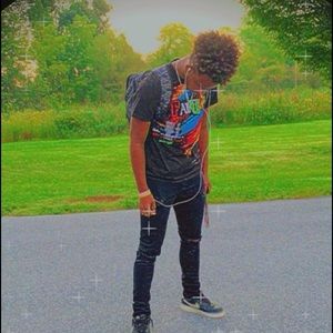 Meet your Posher, Devin